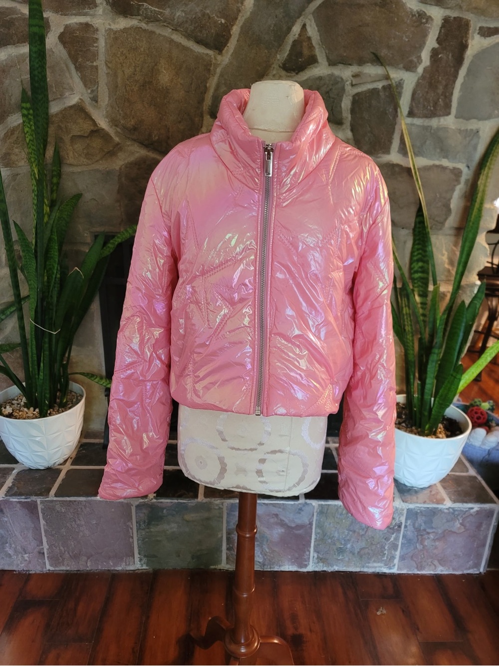 Current Mood Pink Iridescent Cropped Puffer Jacket Sz L Holographic Zip Y2K
